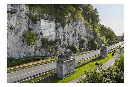 Luftaufnahme Löwendenkmal B 16 Bad Abbach Foto: altrofoto.de