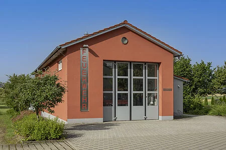 Das Feuerwehrhaus in Peising