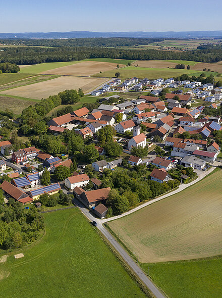 Luftaufnahme des Bad Abbacher Ortsteiles Peising