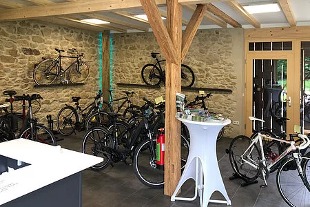 Geschäftsräume des Fahrradverleihs Schubert in Poikam