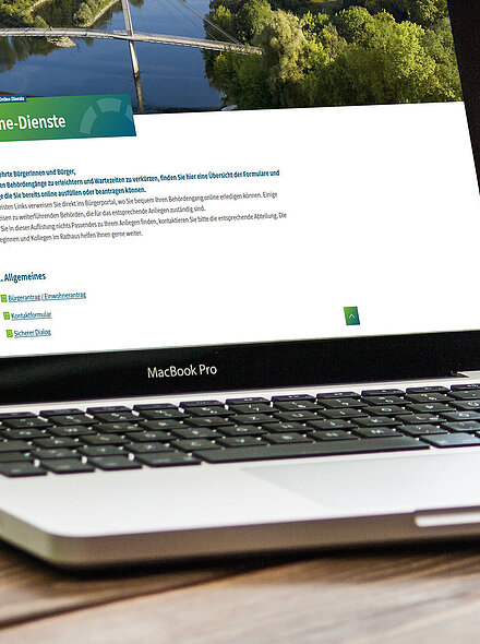 Die Online-Dienste des Marktes Bad Abbach auf dem Laptop