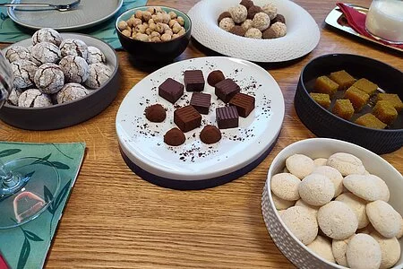 Patisserie bei Schokofuchs mit Herstellung von Pralinen und Petit Fours