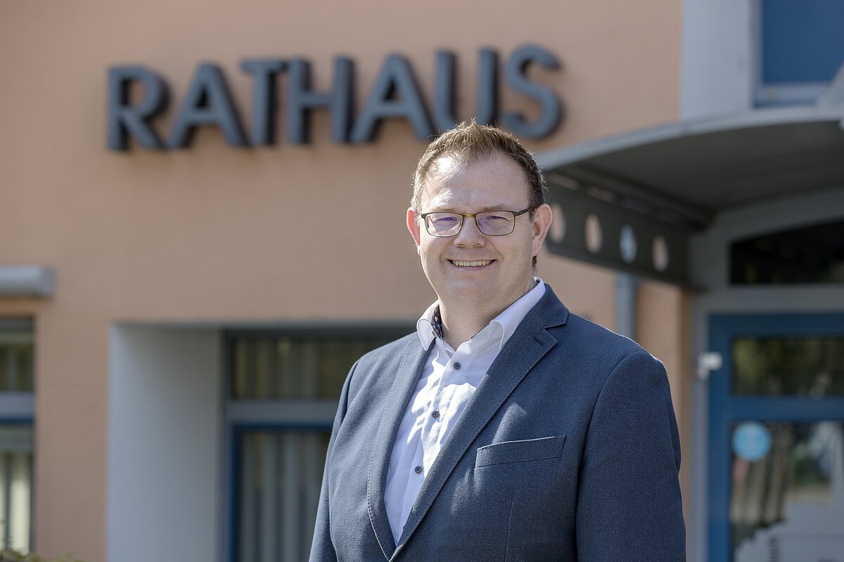 1. Bürgermeister des Marktes Bad Abbach Dr. Benedikt Grünewald (CSU)