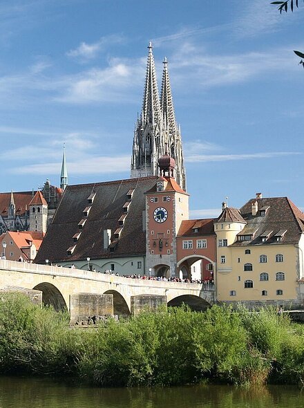 Blick auf Regensburg im Frühling