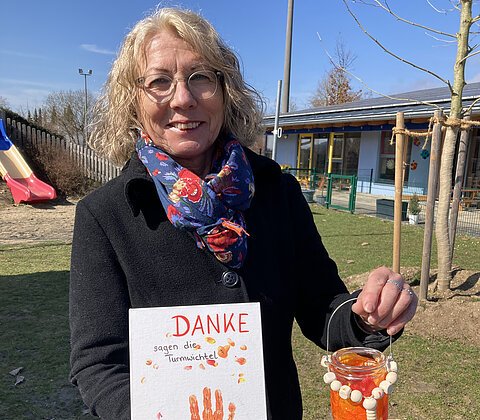 OGV spendet Platane an Kinderkrippe Turmwichtl