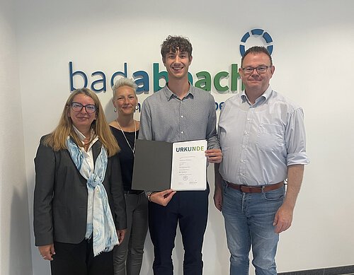 Artmann Ernennung Standesbeamter v.l. Michaela Glatzel (Sachgebietsleiterin), Grit Adam (Geschäftsstellenleiterin), Andreas Artmann, Dr. Benedikt Grünewald
