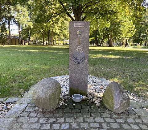 Trinkwasserbrunnen im Kurpark auf dem Weg zur Minigolfanalage.