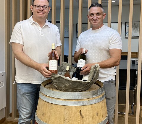 Bad Abbach Wein - Bad Abbach schmeckt - Wein Kollektion Bad Abbach weiß, rosé, rot, alkoholfrei
Dr. Benedikt Grünewald, Helmut Schwögler