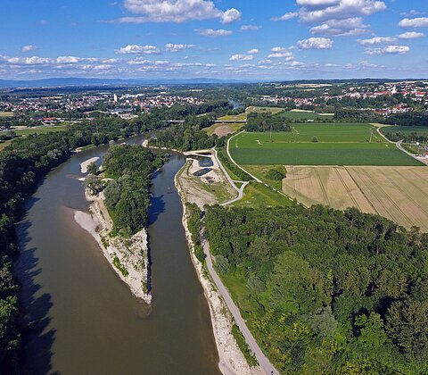 ALE Infofahrt Landauer Grieswiesen -Prämiert mit dem Staatspreis 2026 – Das Projekt Landauer Grieswiesen ist das erste Ziel der Infofahrt