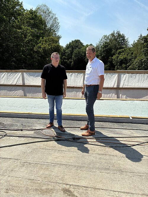 Besichtigung Baustelle B16 Besichtigung Fortschritt der Baustelle B16 Bürgermeister Dr. Benedikt Grünewald und Baudirektor Dr. Johann Eicher vom Staatlichen Bauamt Landshut