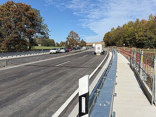 Arbeiten an der Brücke am Auffahrtsast Bad Abbach der B16 sind abgeschlossen Arbeiten an der Brücke am Auffahrtsast Bad Abbach der B16 sind abgeschlossen